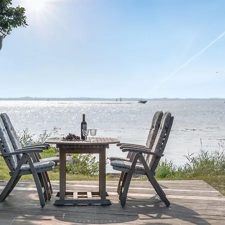 Selja - 15m From The Sea By Interhome