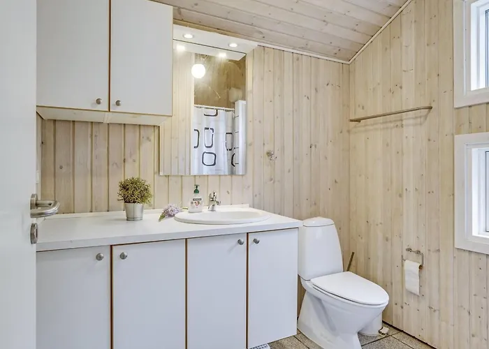 Selja - 15m From The Sea By Interhome *