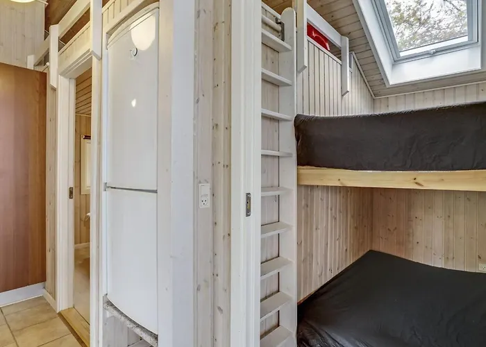 Selja - 15m From The Sea By Interhome *